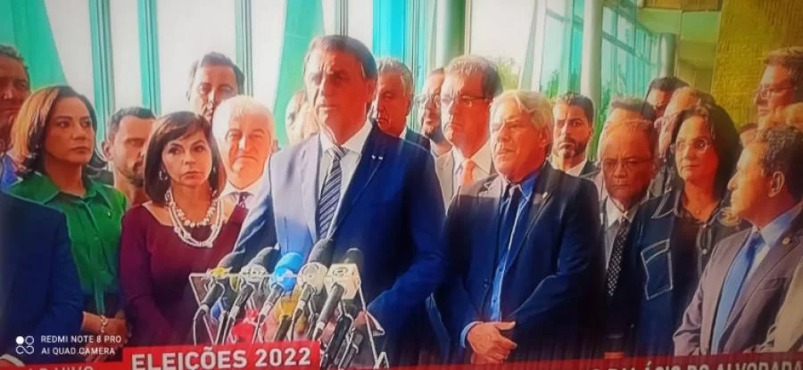 Dorinha é vista ao lado de Bolsonaro o que confirma especulação de apoio para o segundo turno presidencial