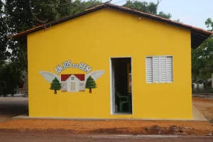 Com próprio salário prefeito de Pedro Afonso constrói casas populares para famílias carentes