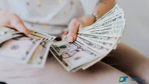 Dólar sobe frente ao real Ã s vésperas do feriado do Dia de Nossa Senhora Aparecida