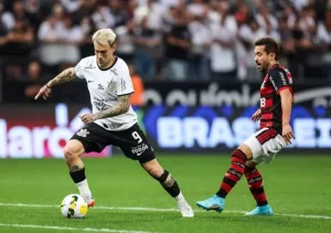 Corinthians e Flamengo se enfrentam em campo nesta quarta-feira, 12, em São Paulo; veja onde assistir