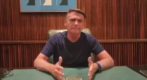 Bolsonaro quebra o silÃªncio e de maneira direta pede pede que manifestantes desobstruam rodovias
