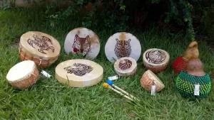 Escola de Extensão da UFT promove oficinas para construção de instrumentos musicais tradicionais