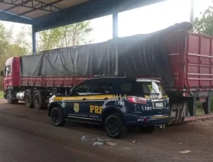 PRF detém motorista por uso de documento falso em Araguaína