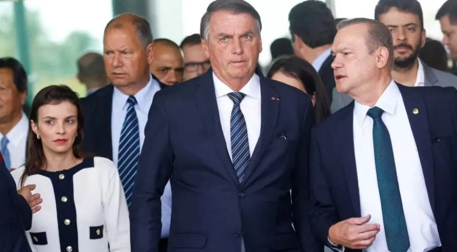 Jair Messias Bolsonaro entra com ação no Tribunal Superior Eleitoral pedindo anulação de votos em parte das urnas nas eleições de 2022