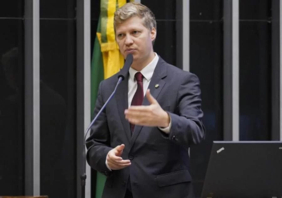 Marcel Van Hattem protocola pedido de abertura da 'CPI do Abuso de Autoridade'