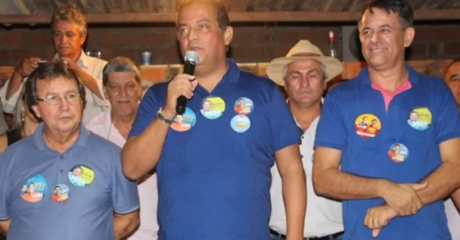 "A estrada de Lagoa da ConfusÃÂ£o para Barreira da Cruz agora serÃÂ¡ asfaltada", afirma Eduardo Gomes