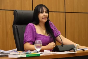 Janad Valcari rebate prefeita de Palmas por contrato do transporte público não ter sido renovado