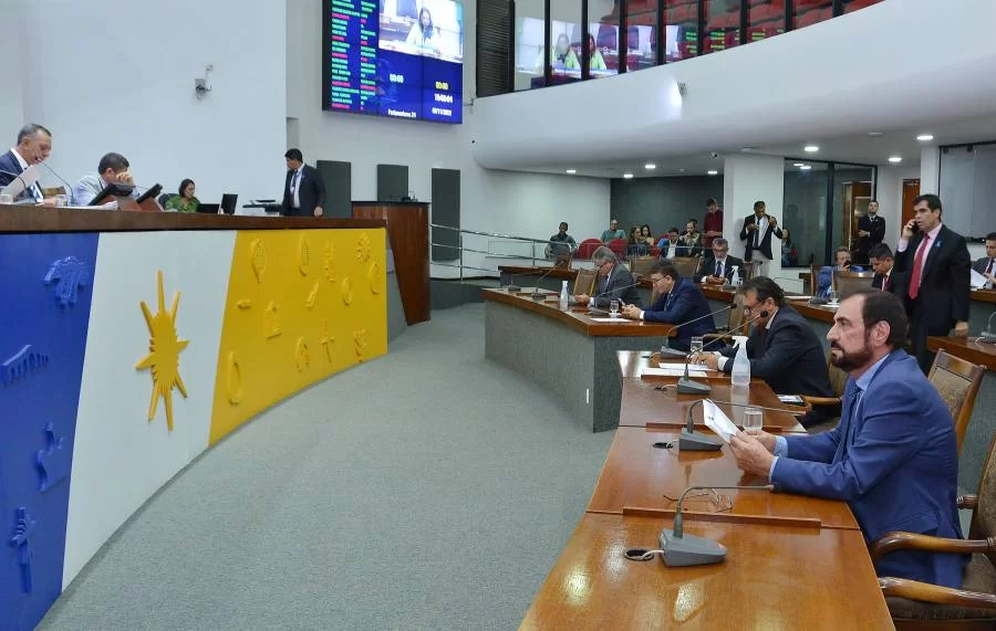 PEC prevÃª duas mesas diretoras em um biÃªnio; proposta é vista como manobra harmônica em meio a disputa presidencial da ALETO