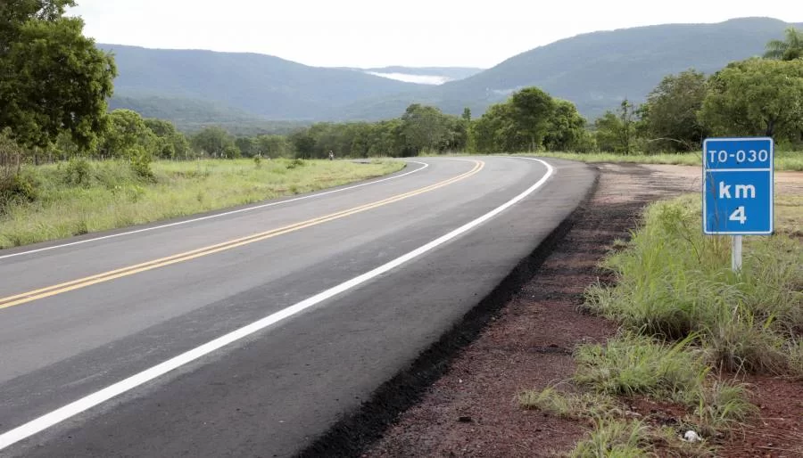 Estrada que liga Palmas ao Jalapão já está em fase final de recuperação, afirma governador Wanderlei Barbosa