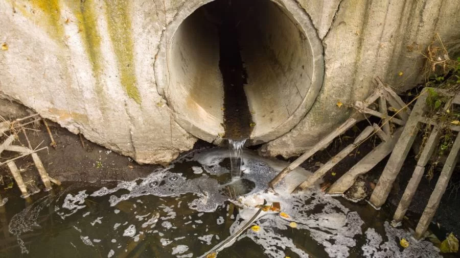 Bairro Bertaville, campeão de reclamações por mal cheiro, recebe obras de implantação de rede de esgoto