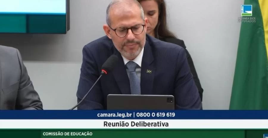 Governo Federal promete desbloquear R$ 2 bilhões do MEC, afirma ministro da Educação, Victor Godoy, durante audiÃªncia pública