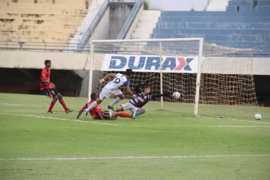 Capital aplica mais uma goleada e avanÃÂ§a para a terceira fase do Tocantinense Sub-19
