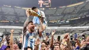 Tri da Argentina, despedida de Messi e prÃªmios; confira como foi a final da Copa do Mundo no Catar e a celebração em Buenos Aires