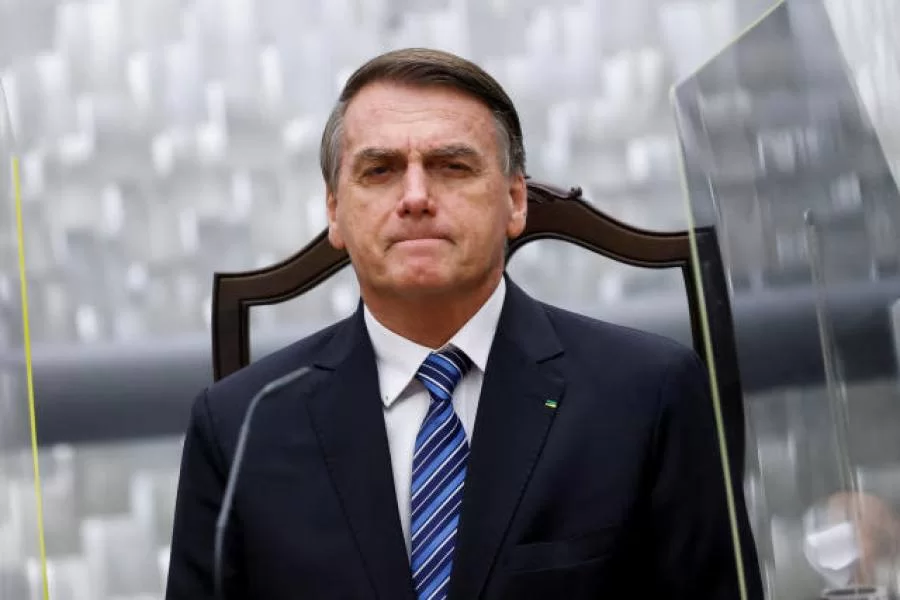 Bolsonaro abre live no Youtube, se emociona e afirma que o Brasil "não acaba em 1Âº de janeiro"