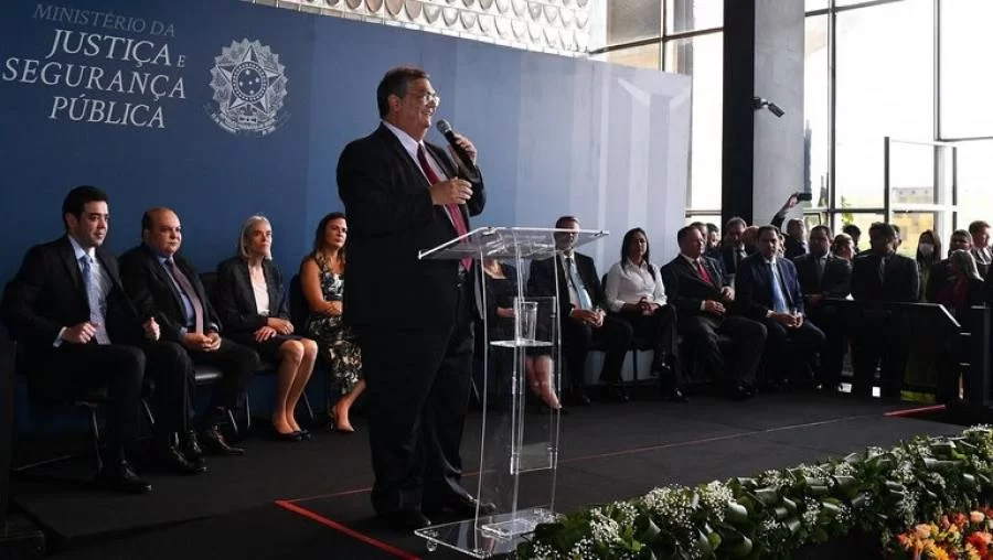"Teremos um ministério da paz e da justiça", diz Flávio Dino ao tomar posse como ministro da Justiça e Segurança Pública