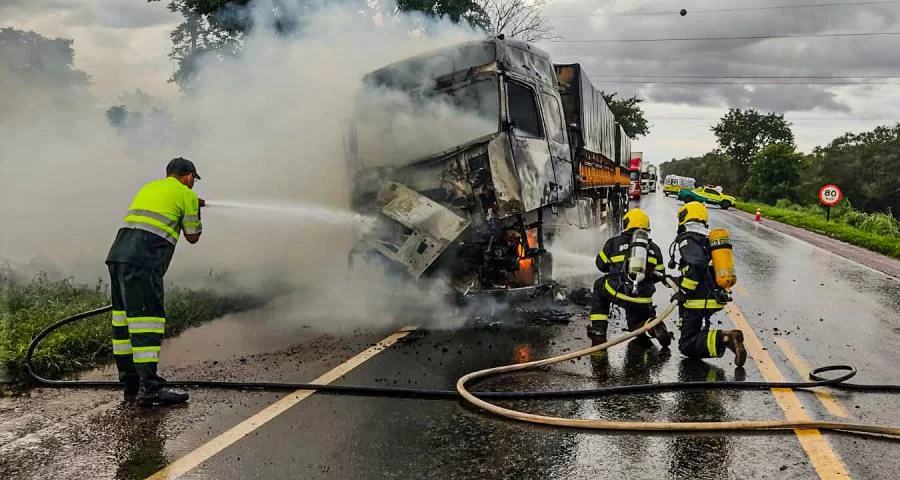 Num dia, bombeiros militares atendem trÃªs acidentes de trÃ¢nsito em Gurupi