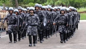 Governador do Tocantins participa de reunião de emergÃªncia em Brasília e coloca polícias Militar e Civil de prontidão