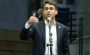 Nikolas Ferreira aciona STF contra Flávio Dino por "omissão intencional"