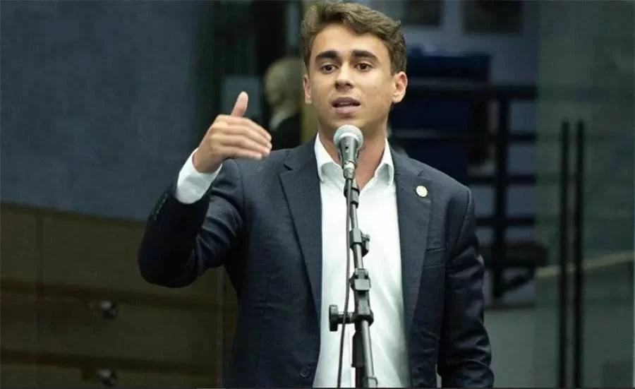 Nikolas Ferreira aciona STF contra Flávio Dino por "omissão intencional"