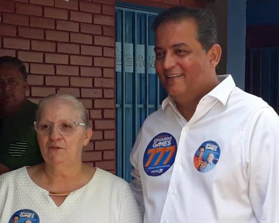 Eduardo Gomes vota e diz estar confiante da vitÃÂ³ria nas urnas