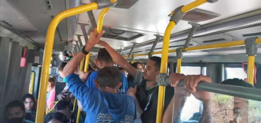 Usuários do transporte coletivo de Palmas reclamam após prefeitura assumir serviço