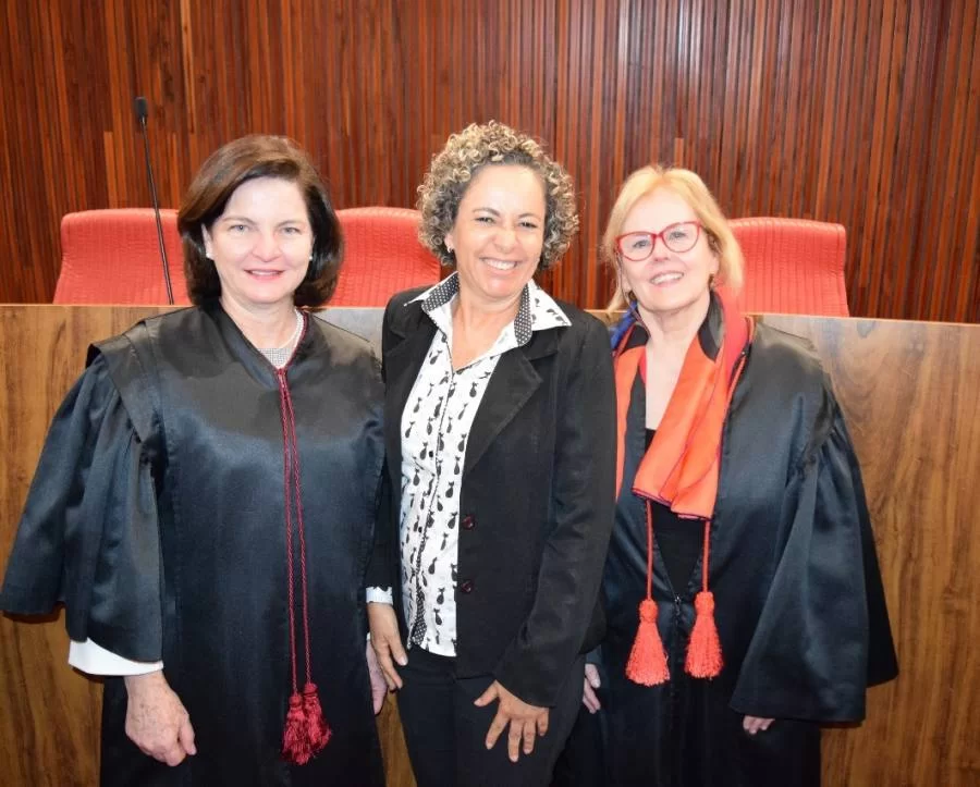 Josi comemora decisÃÂ£o do TSE que assegura verba para candidaturas femininas