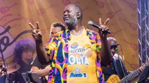 No clima do Carnaval Péricles lança EP especial; confira