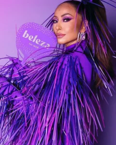 Criatividade e ousadia descrevem o look de Sabrina Sato para o Carnaval