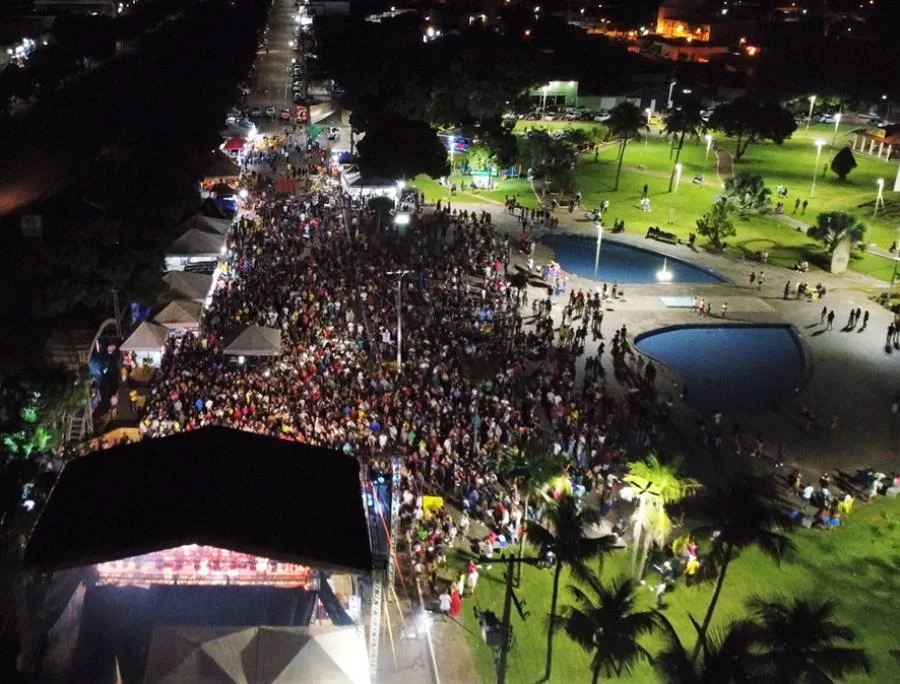 CarnaGuaraí segue com shows de Gabriel Gava e Fabiano Alves nesta segunda, 20