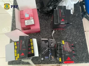 PRF apreende 50 cigarros eletrônicos sendo contrabandeados em Guaraí