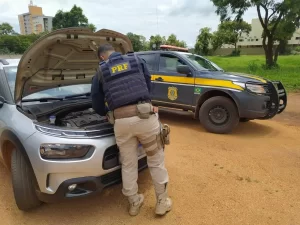 Mulher é presa em Palmas suspeita de roubar veículo no Rio de Janeiro