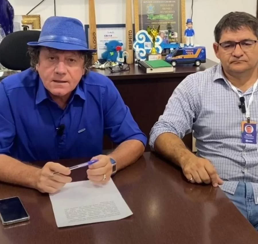 Prefeito de Colinas, anuncia reajuste do piso salarial dos professores; classe passa a receber R$ 4.420,55