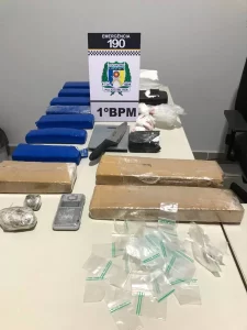 PM intercepta e apreende trio com droga avaliada em R$ 200 mil reais