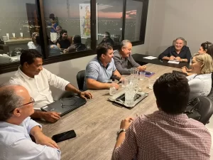 Presidente do PDT no Tocantins, Laurez Moreira assina homologação de diversas comissões provisórias municipais