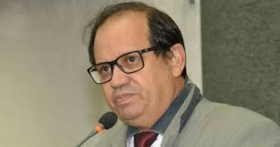 Deputado Eli Borges se vÃª em situaÃÂ§ÃÂ£o constrangedora em evento de apoio a Bolsonaro