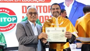 Governador Wanderlei Barbosa recebe título de Doutor Honoris Causa por serviços prestados em prol da educação e desenvolvimento da ciÃªncia no Tocantins