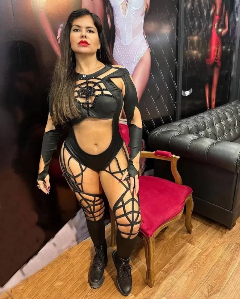 Quem é Priscy – A Dona Aranha? conheça a carreira da artista