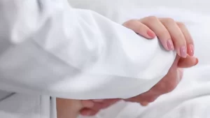 Médico é denunciado Ã  Justiça por realizar aborto sem o consentimento de gestante, que na época era sua companheira