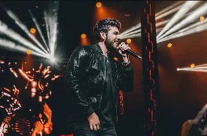 "Eu grito, danço e dou risada, então ali, Eu sou Eu, a versão mais verdadeira do Gustavo", revela Mioto ao falar sobre sentimento no palco