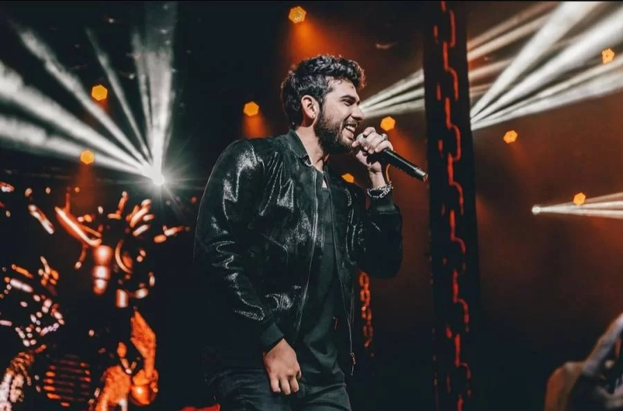 "Eu grito, danço e dou risada, então ali, Eu sou Eu, a versão mais verdadeira do Gustavo", revela Mioto ao falar sobre sentimento no palco