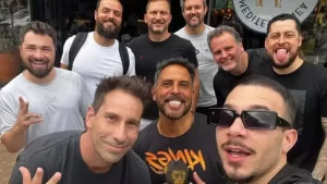 Jeito Moleque e Inimigos da HP marcam noite em SP com show nostálgico; confira como foi