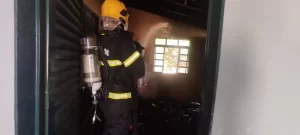 Galpão com sacos de carvão pega fogo em Pedro Afonso