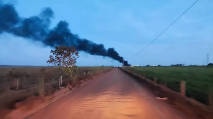 IncÃªndio avança rapidamente em região do Jardim Boulevard, em Gurupi e deixa bairro sem energia