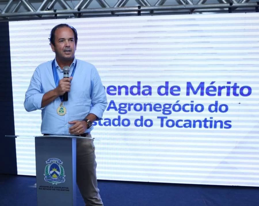 Presidente da FIETO recebe Comenda de Mérito do Agronegócio na Agrotins
