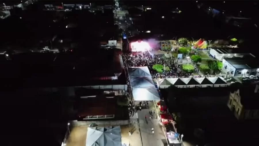 Show reúne milhares de pessoas em aniversário de 29 anos de Bandeirantes