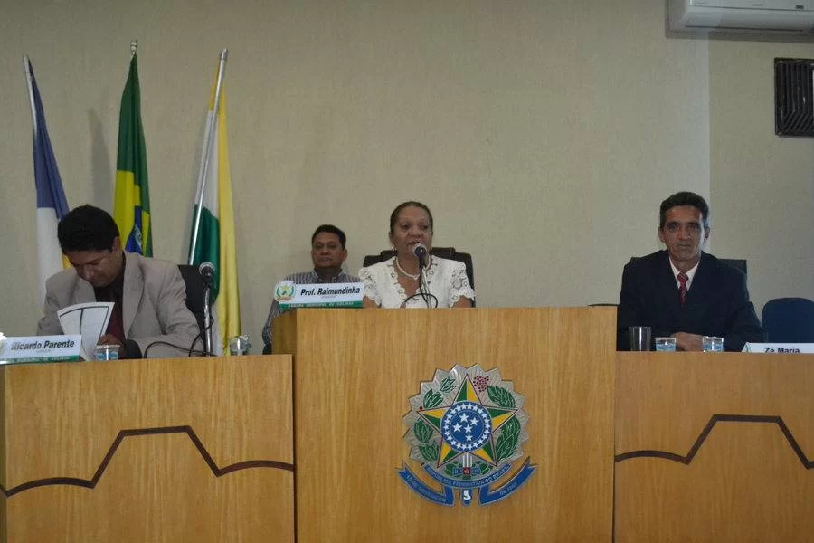 Fortalecida em Colinas, Vereadora Raimundinha dÃÂ¡ 848 votos para Olyntho Neto