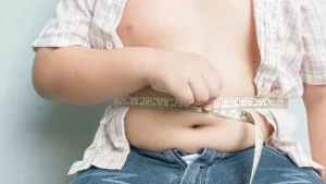 Excesso de peso infantil: endocrinologista alerta causas e consequÃªncias para vida adulta