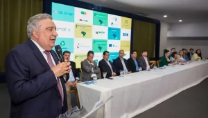 Governador em exercício, Laurez Moreira, prestigia evento nacional que discute transição energética e meio ambiente