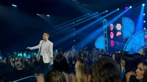 Hugo Henrique grava DVD em GoiÃ¢nia; confira como foi