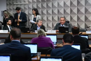 Senador Eduardo Gomes é eleito presidente da Comissão que vai analisar MP sobre salário mínimo